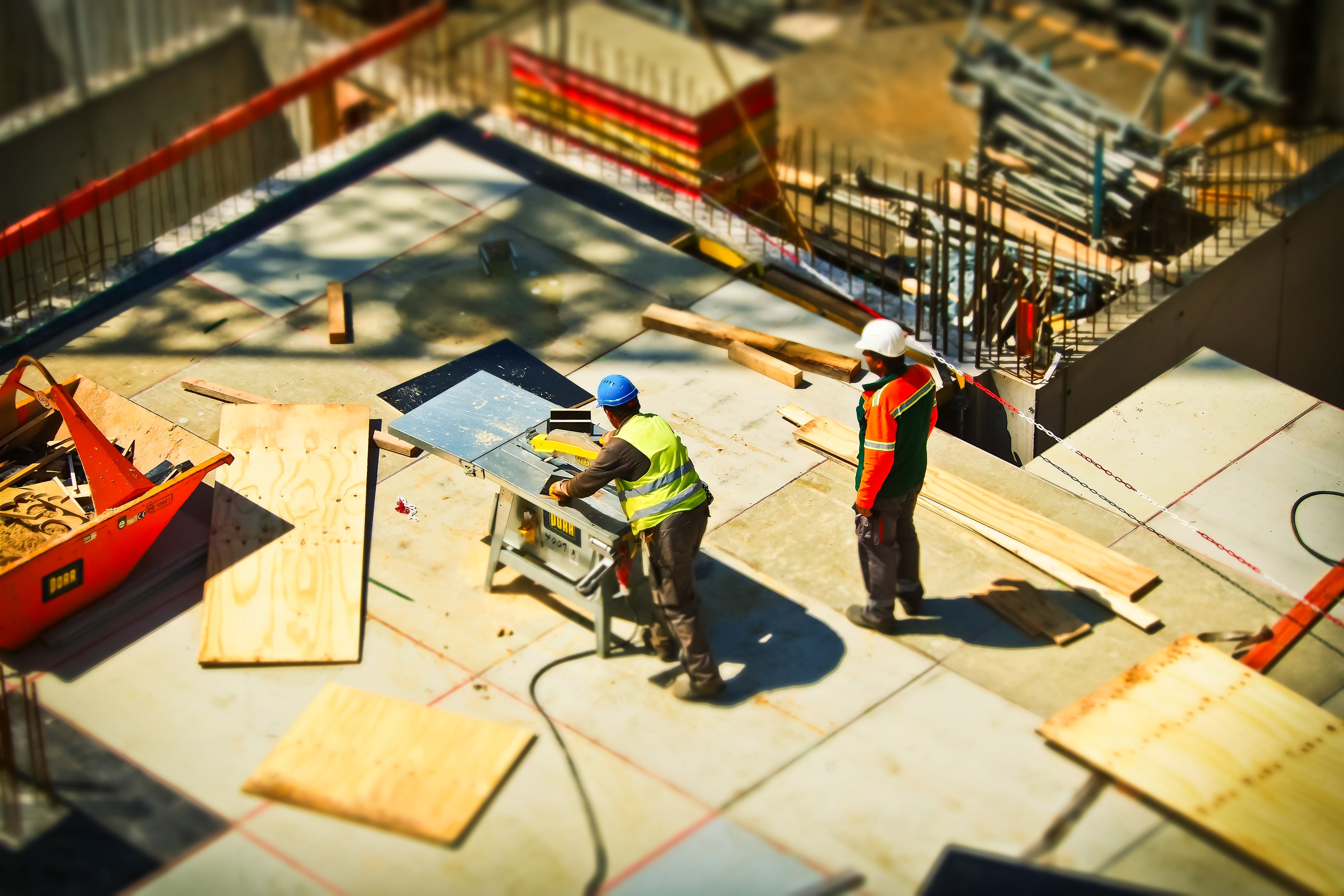 SECURITY GUARDS VS. CCTV: CONSTRUCTION SITES